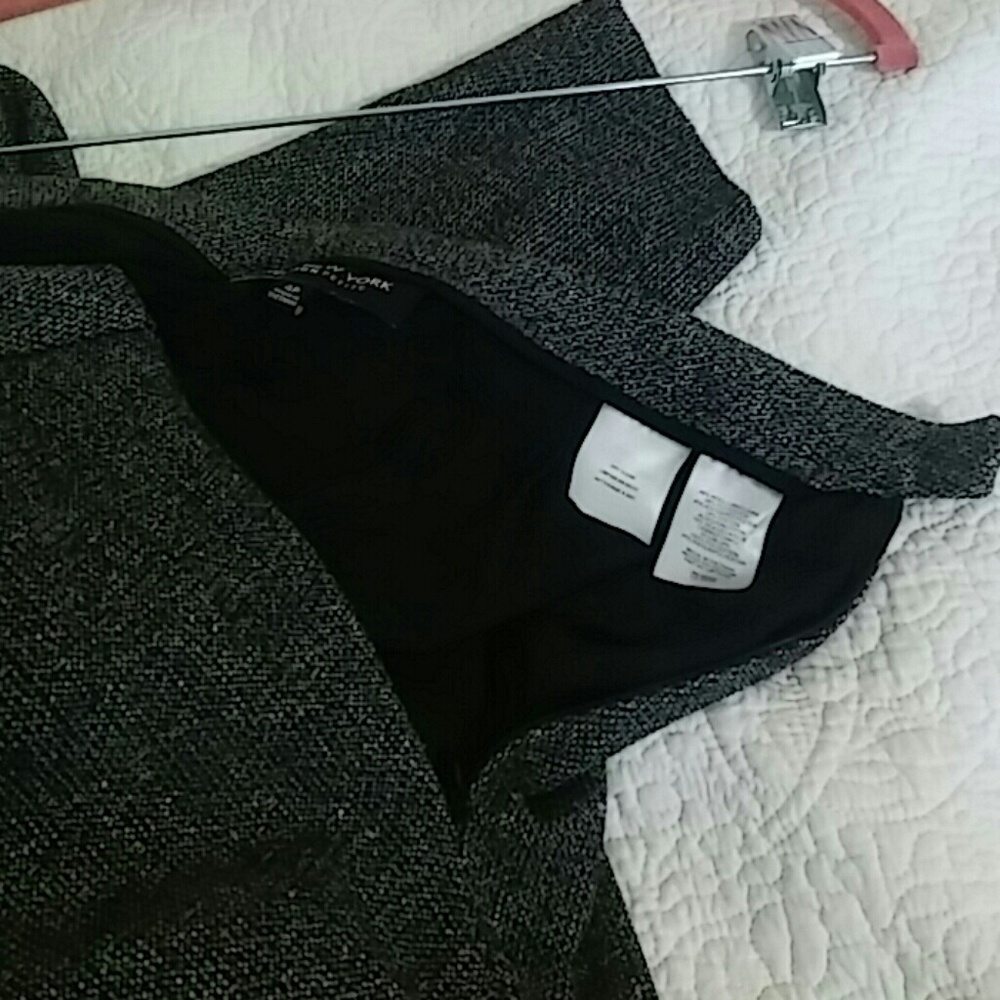 Jones New York- Collection Petite 46% Wool/26 % Po - Picture 8 of 9